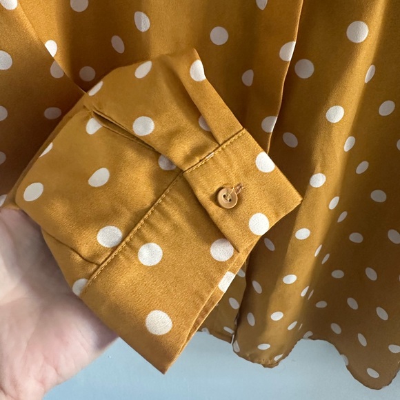 🌻 Fashion Nova Mustard Polka Dot Blouse 🌻 - Picture 4 of 5